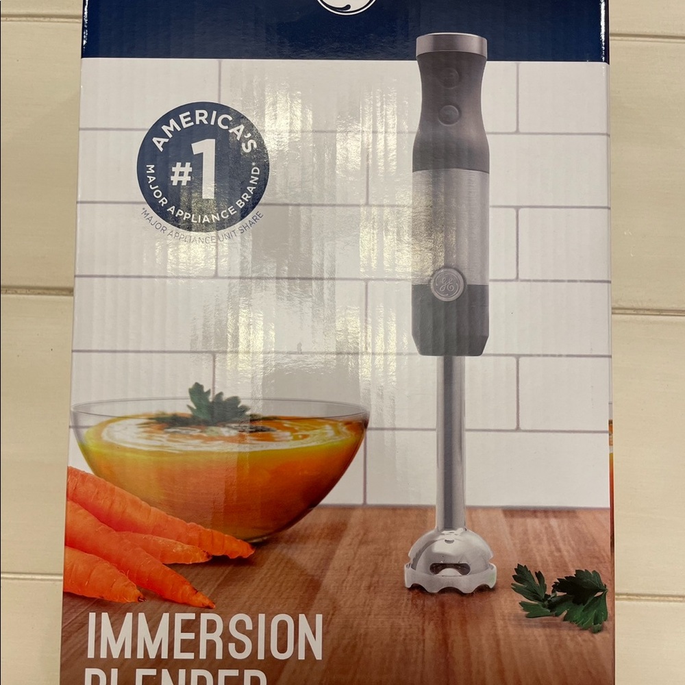 Powerful Immersion Blender GE 500w of power in a multi-purpose hand blender
